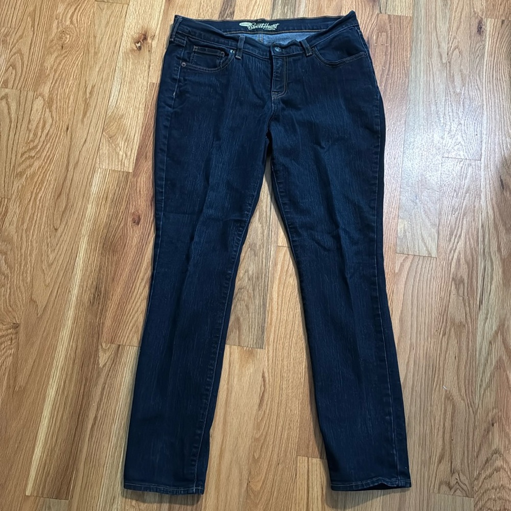 Old Navy the Sweetheart size 12 straight leg dark wash no holes/rips nonsmoking